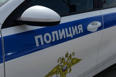 KUBINKA, MOSCOW REGION, RUSSIA - 14 Mayıs 2021: Bir şehir caddesinde bir polis arabası