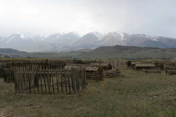 Kurai República Altai Rússia Maio 2021 Velho Cemitério Siberiano Aldeia — Fotografia de Stock