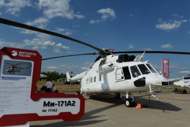 ZHUKOVSKY, MOSCOW REGION, RUSSIA - 20 Temmuz 2021: Mi-171A2 ağır çok amaçlı helikopter Zhukovsky, Rusya 'daki MAKS-2021 Uluslararası Hava Gösterisinde
