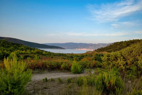 Uitzicht Vanaf Bergen Aan Adriatische Kust Een Resort Kroatië — Stockfoto