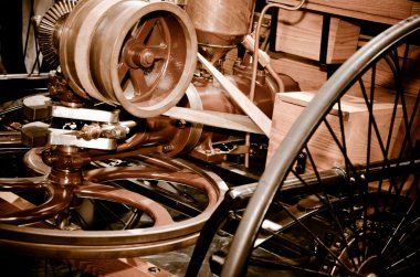 detail of the first car of the world