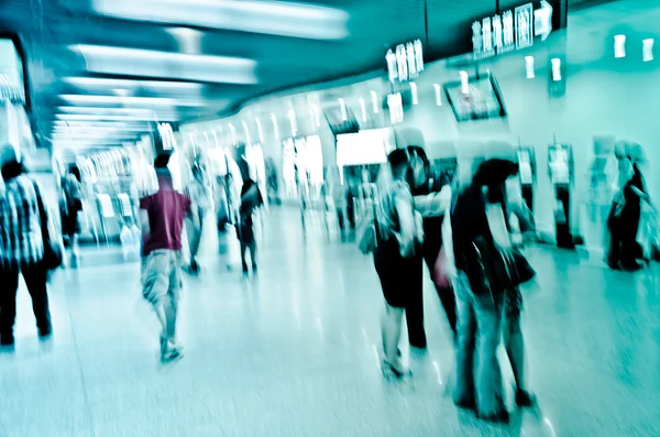 Passageiro na estação de metrô — Fotografia de Stock