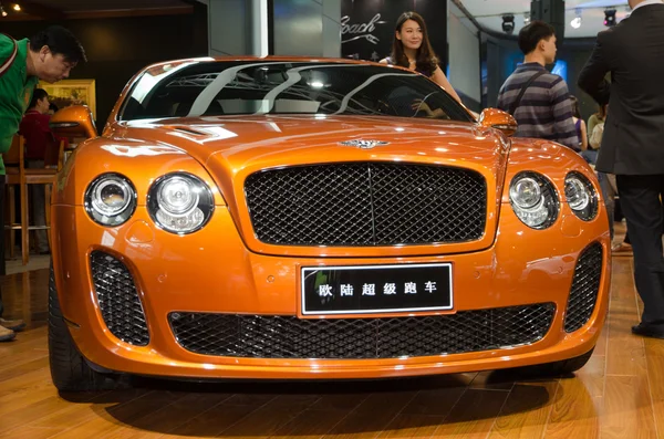 Bentley continental supersports araba ekranda — Stok fotoğraf