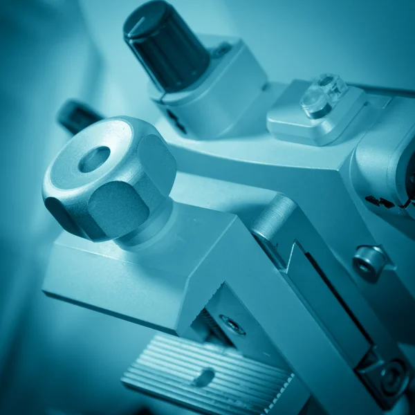 Медицинское оборудование микротомная машина для нарезки — стоковое фото