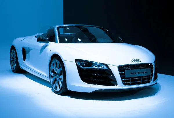 Audi r8 spyder otomobili görüntüleme
