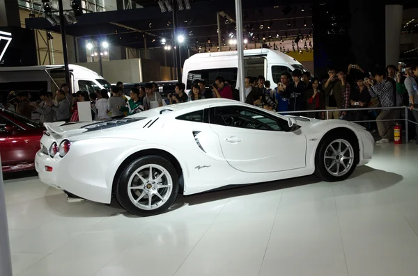 Carro em exibição — Fotografia de Stock