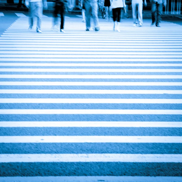 Pedestrians in city street — Stock Photo, Image