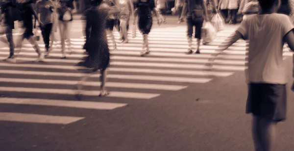 在城市街道行人 — 图库照片