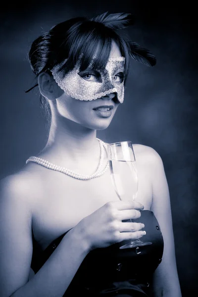 Maske und Champagner — Stockfoto