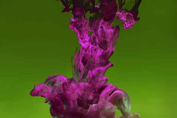 Inchiostro viola in acqua — Foto Stock