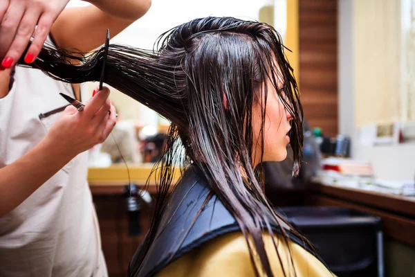 At hairdresser — Stock Photo, Image