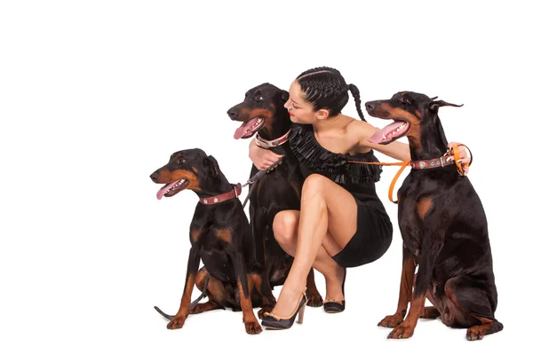 Donna con doberman — Foto Stock