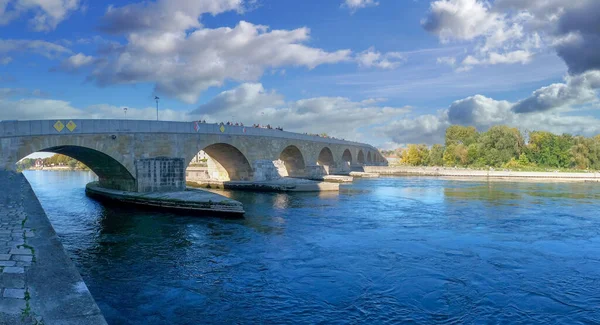 Ratisbona Fotografata Con Ampio Angolo Con Ponte Pietra Sul Danubio — Foto Stock