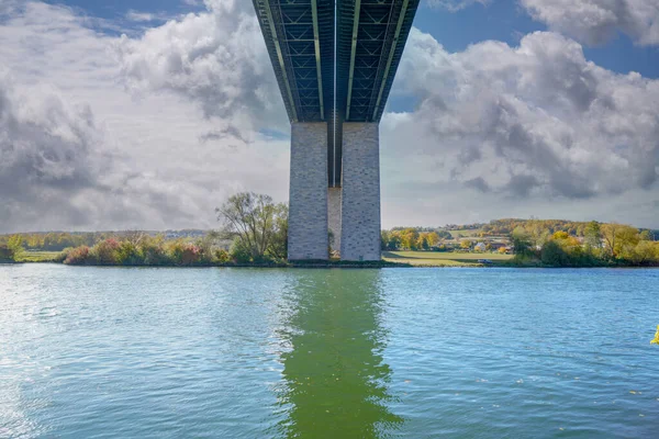 Ponte Auto Estrada Feita Vigas Chapa Aço Sobre Danúbio Perto — Fotografia de Stock