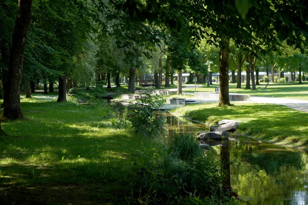 ドイツですべてのオープンのためのレクリエーションのための維持公園 — ストック写真