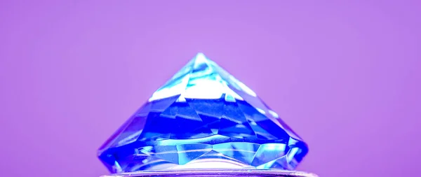 Diamantes Lapidados Brilhantes Fotografados Estúdio — Fotografia de Stock