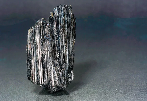 Tourmaline en iyi stüdyo kalitesi ve yüksek çözünürlükte makro ile fotoğraflandı                       