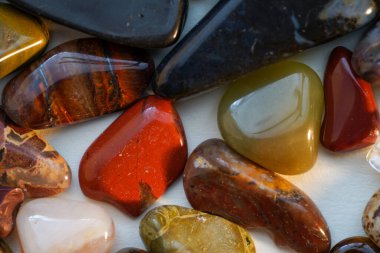 Gemstone, aynı zamanda 