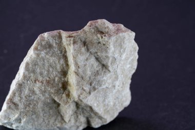 Taş ocağında taş aradım ve onları stüdyoda fotoğrafladım.