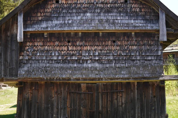 Wooden Farmhouse Bavaria Many Details Roof Wooden Windows Doors — Fotografia de Stock