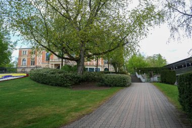 Park, Almanya 'da açık olan herkes için iyi korunuyor.            