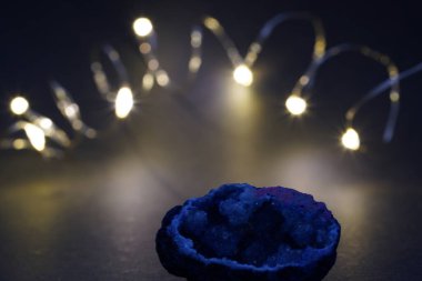 Kuvars 'ın birçok rengi ve şekli vardır ve hepsi bakmak için çok güzeldir.