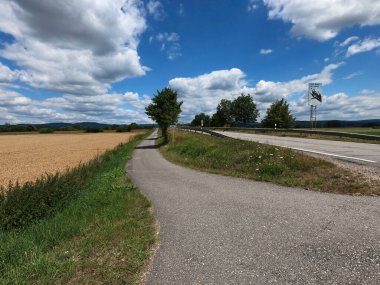 Kırsalda yol