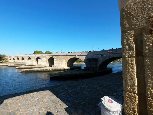 巴塞洛纳市河流上的桥 — 图库照片