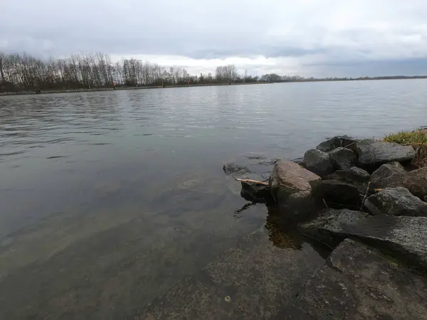 Piękny Krajobraz Rzeką Jeziorem Tle — Zdjęcie stockowe