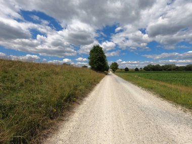 Kırsalda yol