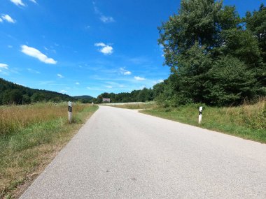 Kırsalda güzel bir yol