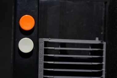 siyah zemin trafik ışığı