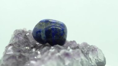 Mineral içerikli kuvars 