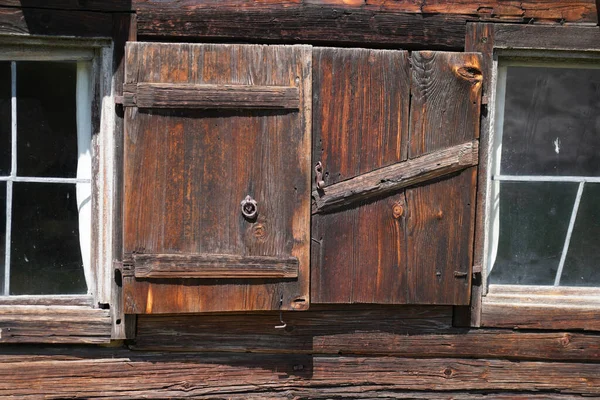 Wooden Parts Windows Old House Garden — Stock Photo, Image