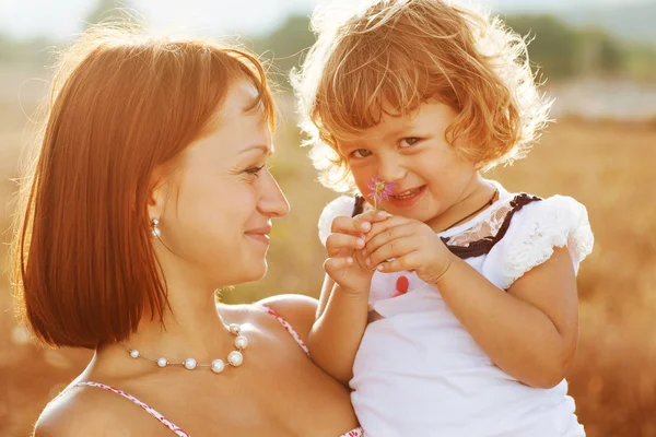 Portrait mother and daughter — Stock Photo, Image