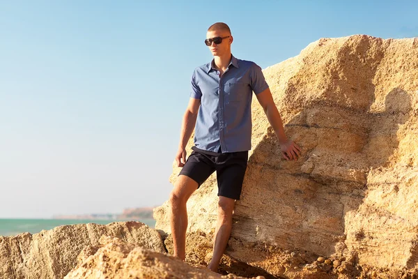 Fashion man on the beach — Stock Photo, Image