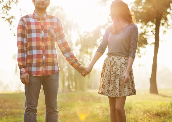 Jovem casal apaixonado — Fotografia de Stock