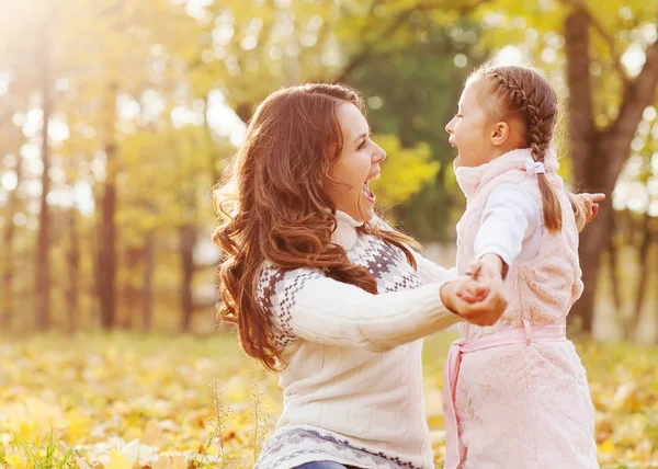 Mama i córka — Zdjęcie stockowe