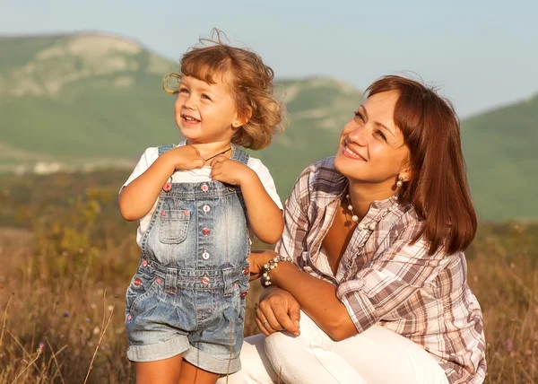 Portrait mother and daughter — Stock Photo, Image