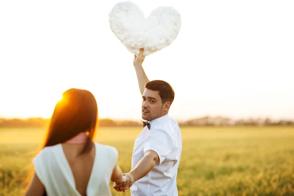 Young couple in love outdoor — Stock Photo, Image