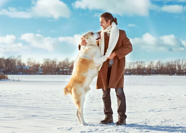 Uomo e cane — Foto Stock