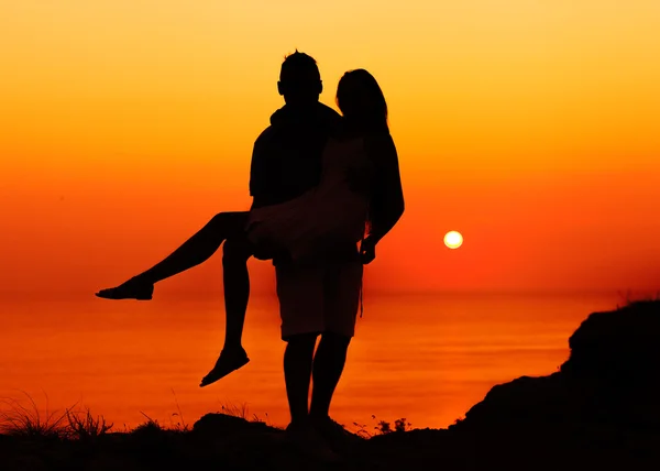 Silhouette couple in love — Stock Photo, Image