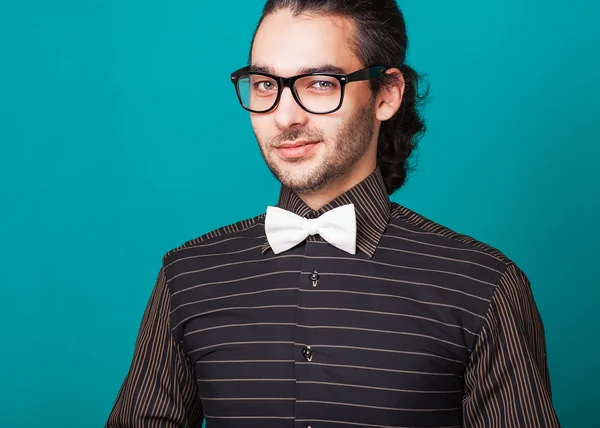 Hipster stile ragazzo in studio — Foto Stock