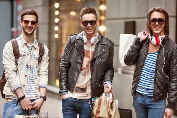 Tre hipster moda uomo — Foto Stock