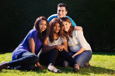Uluslararası grup arkadaş 