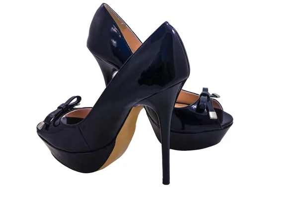 Černé boty na podpatku ženy izolované na bílém — Stock fotografie