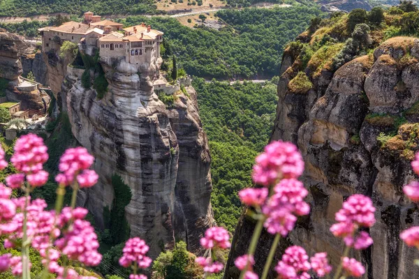 Monasterio de Varlaam en Meteora en la región de Trikala en verano, Grecia —  Fotos de Stock