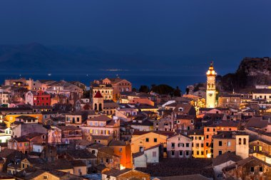panoramik corfu Town geceleri citylights. Korfu