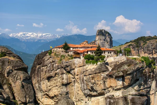 Meteora kloosters in trikala regio in de zomer, Griekenland. — Stockfoto