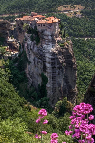 Monastero di Varlaam a Meteora nella regione di Trikala in estate, Grecia — Foto Stock